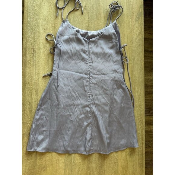 Superdown NWT Tanea Mini Dress Lavender Strappy Bow Ties Size Medium - Picture 9 of 9
